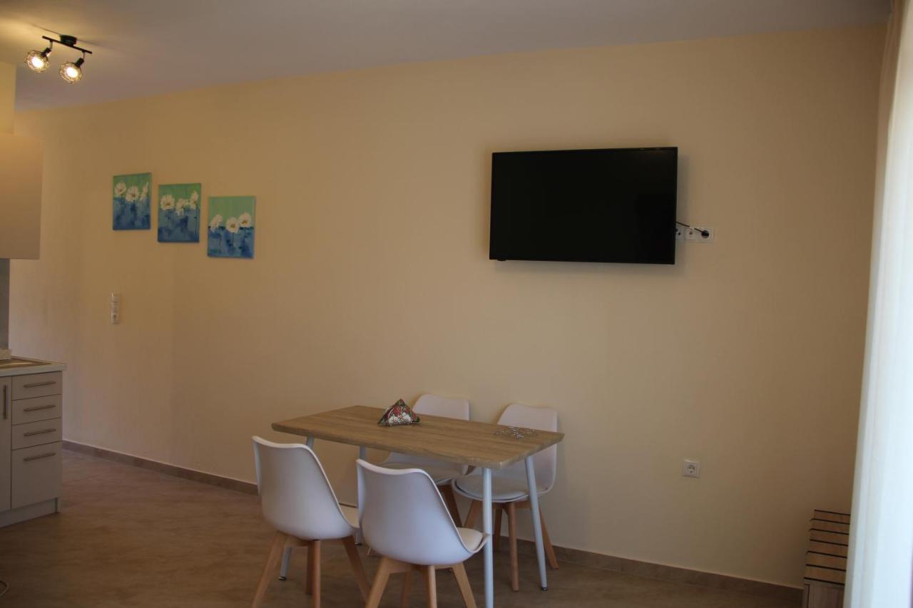 Xanthiotis Apartments Skala Rachoni  Exterior photo